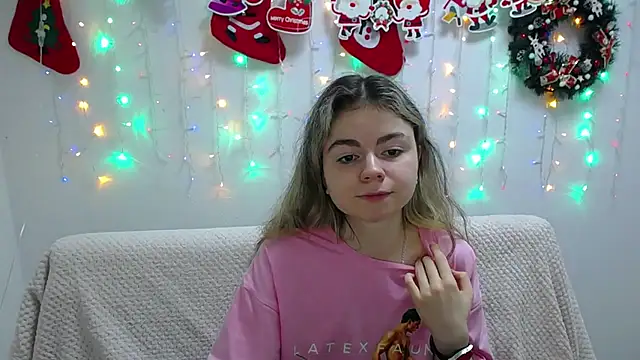 Snapshot of TinaRedly chatting on 01-10-25, 03:39 TinaRedly online show from 01-10-25, 03:39