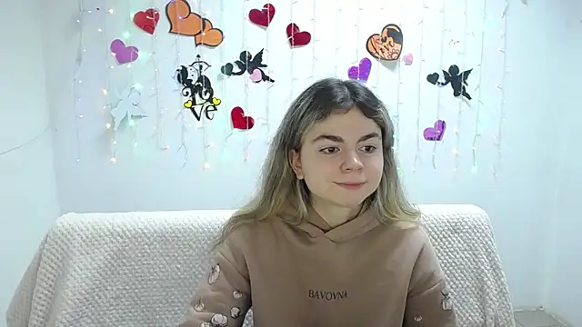 Snapshot of TinaRedly chatting on 02-28-25, 06:41 TinaRedly online show from 02-28-25, 06:41