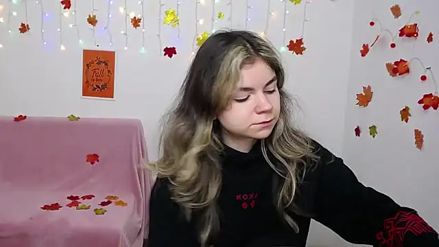 TinaRedly online show from 12-02-25, 06:36