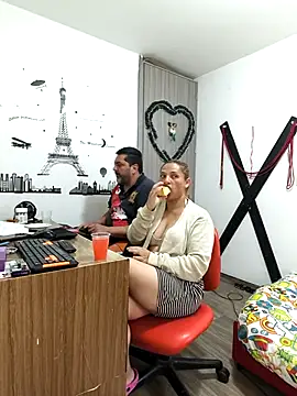 hotandfierylatinos2023 online show from 03-09-25, 05:06