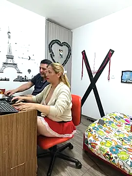 hotandfierylatinos2023 online show from 03-21-25, 06:18