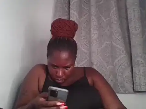 Snapshot of Whimsicalwillow chatting on 02-28-25, 01:26 Whimsicalwillow online show from 02-28-25, 01:26