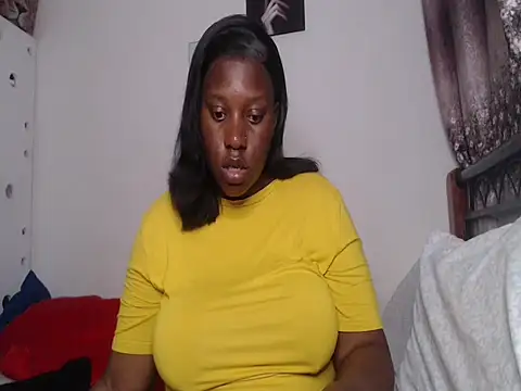 Snapshot of Whimsicalwillow chatting on 10-18-25, 04:41 Whimsicalwillow online show from 10-18-25, 04:41