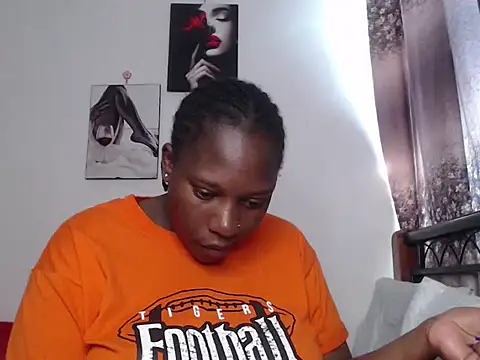 Snapshot of Whimsicalwillow chatting on 10-30-25, 11:11 Whimsicalwillow online show from 10-30-25, 11:11