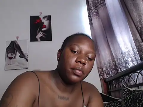 Snapshot of Whimsicalwillow chatting on 11-17-25, 10:10 Whimsicalwillow online show from 11-17-25, 10:10