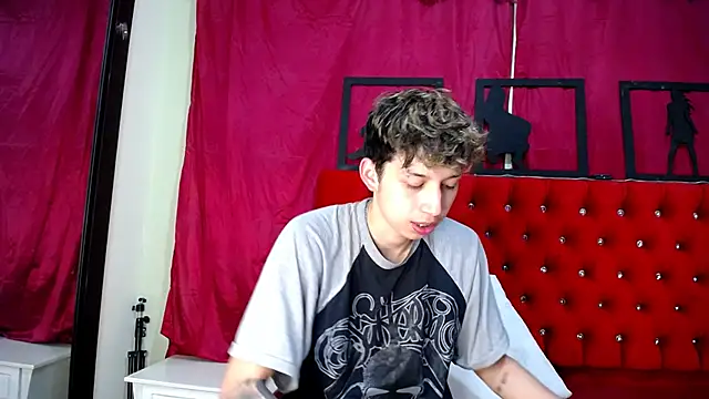  Thomas hot  online show from 02-28-25, 07:15