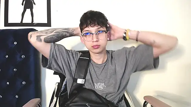  Thomas hot  online show from 10-29-25, 01:19