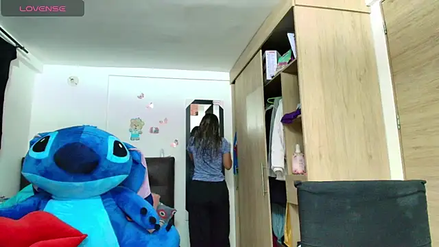 megan collins96 online show from 04-06-26, 10:22