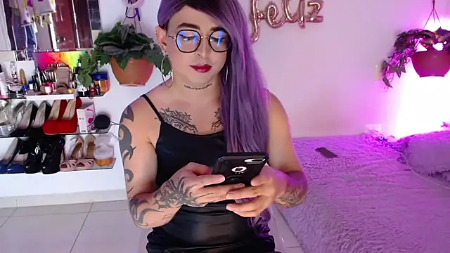 Laveneno ortiz07 online show from 12-22-25, 11:46