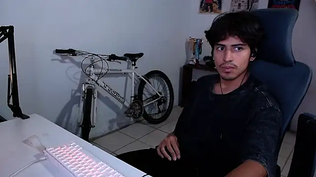 Thieves9 online show from 10-28-25, 05:48