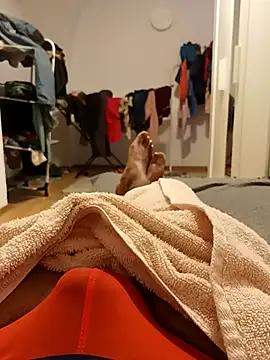 maleesa online show from 10-23-25, 02:49