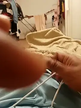 maleesa online show from 11-04-25, 02:54