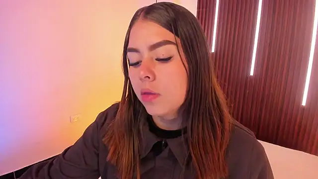 ArianaBaker online show from 04-06-26, 12:50