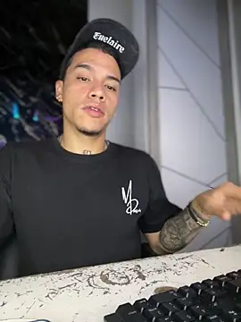 Osiiriis online show from 03-02-25, 03:24