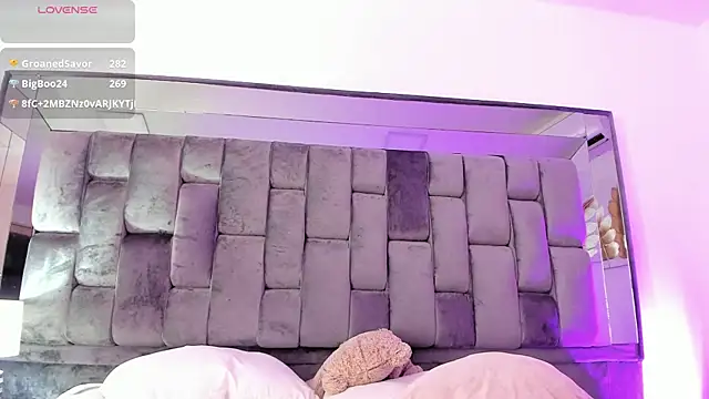 Chloe evans   online show from 02-08-25, 02:38