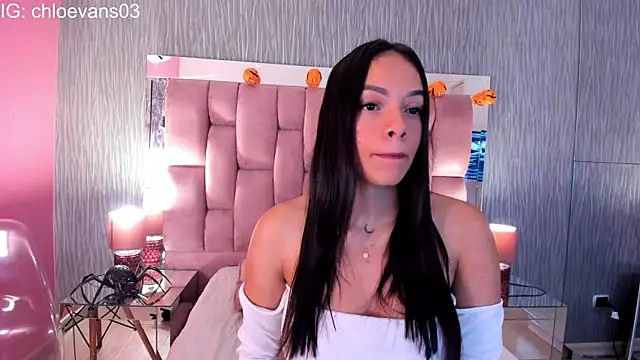 Chloe evans   online show from 10-25-25, 11:40