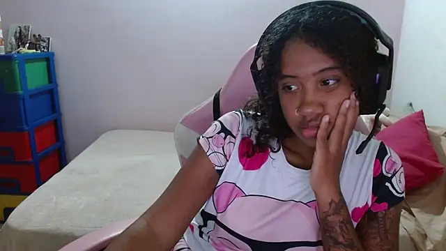 TiffanyRoouse online show from 03-16-25, 12:01