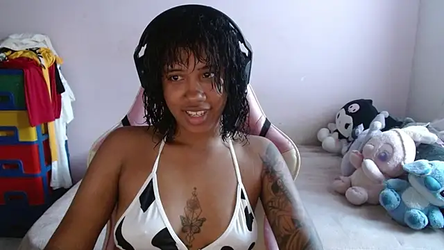 TiffanyRoouse online show from 10-05-25, 09:56