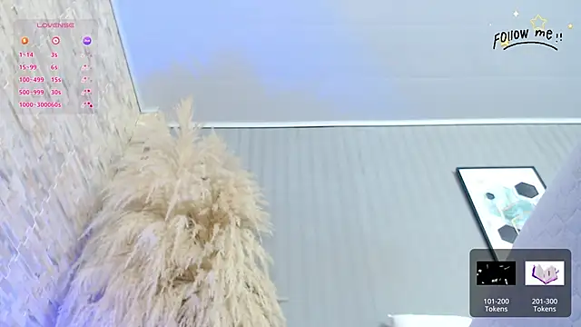 Lena helleen online show from 02-16-25, 03:16