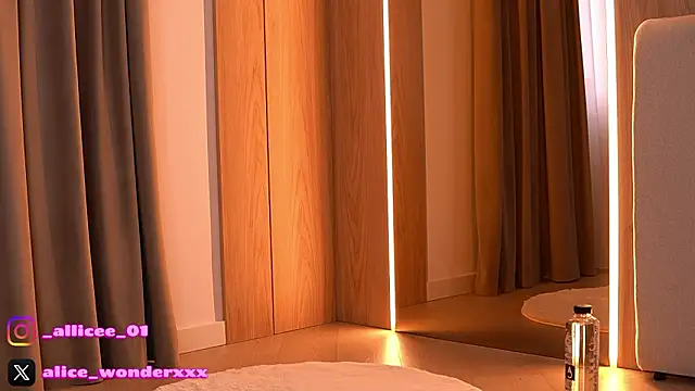 VanessaSimon online show from 03-15-26, 06:19