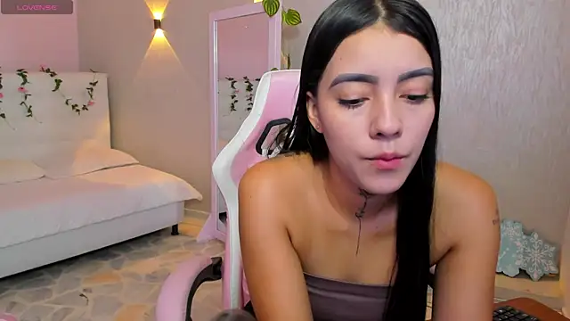 Snapshot of miagomezweb1 chatting on 01-15-25, 01:41 miagomezweb1 online show from 01-15-25, 01:41