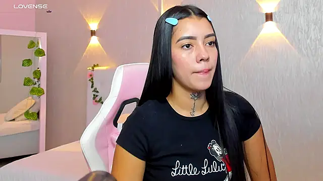 Snapshot of miagomezweb1 chatting on 01-30-25, 01:53 miagomezweb1 online show from 01-30-25, 01:53