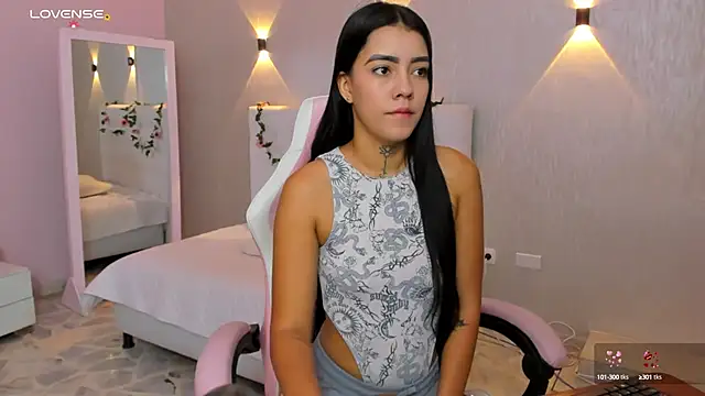 Snapshot of miagomezweb1 chatting on 02-08-25, 12:39 miagomezweb1 online show from 02-08-25, 12:39