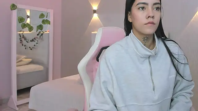 Snapshot of miagomezweb1 chatting on 02-28-25, 12:42 miagomezweb1 online show from 02-28-25, 12:42