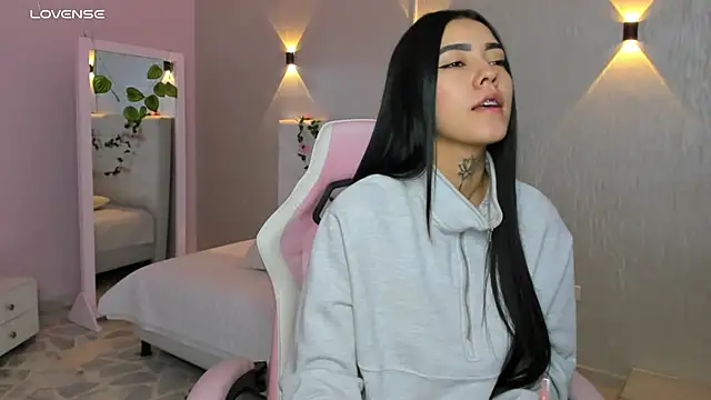 Snapshot of miagomezweb1 chatting on 03-08-25, 12:30 miagomezweb1 online show from 03-08-25, 12:30