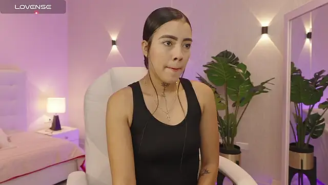 Snapshot of miagomezweb1 chatting on 10-11-25, 01:31 miagomezweb1 online show from 10-11-25, 01:31