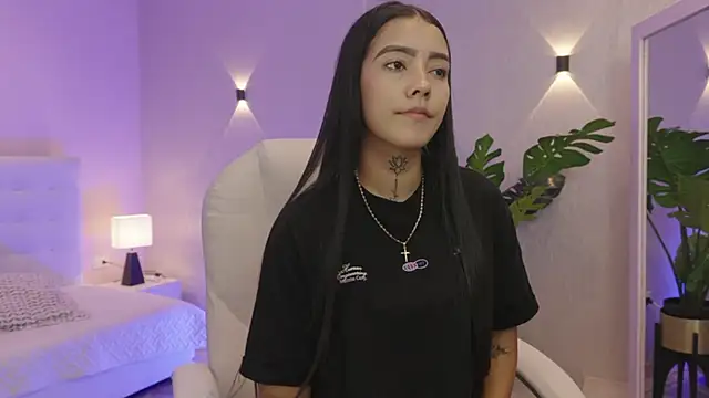 Snapshot of miagomezweb1 chatting on 11-28-25, 02:42 miagomezweb1 online show from 11-28-25, 02:42