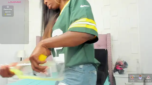 MonicaSchwartz online show from 02-24-26, 07:45