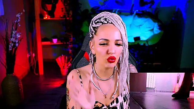 MonicaMaxwel online show from 02-07-25, 07:27