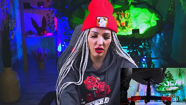 MonicaMaxwel online show from 03-04-25, 12:01