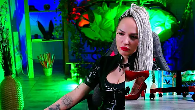 MonicaMaxwel online show from 03-17-25, 02:45