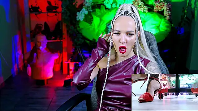 MonicaMaxwel online show from 10-25-25, 11:29