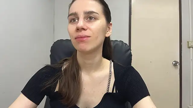 Snapshot of SassyJessi chatting on 03-09-25, 04:05 SassyJessi online show from 03-09-25, 04:05