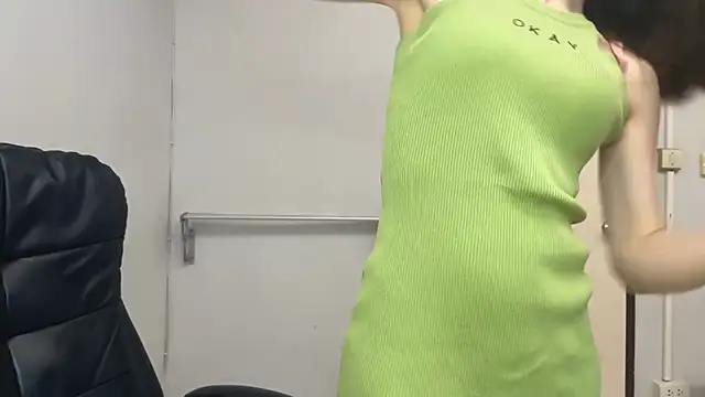 Snapshot of SassyJessi chatting on 09-20-25, 04:13 SassyJessi online show from 09-20-25, 04:13