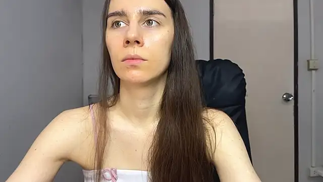 Snapshot of SassyJessi chatting on 11-02-25, 04:04 SassyJessi online show from 11-02-25, 04:04