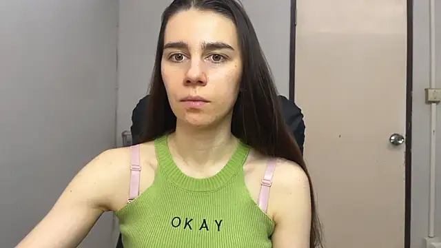 Snapshot of SassyJessi chatting on 11-14-25, 04:11 SassyJessi online show from 11-14-25, 04:11