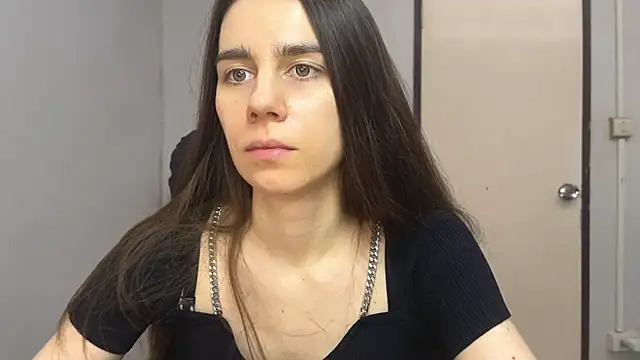 Snapshot of SassyJessi chatting on 11-22-25, 04:11 SassyJessi online show from 11-22-25, 04:11