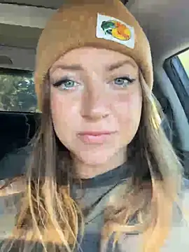 Snapshot of molly_witha_chance chatting on 02-23-26, 02:25 molly witha chance online show from 02-23-26, 02:25