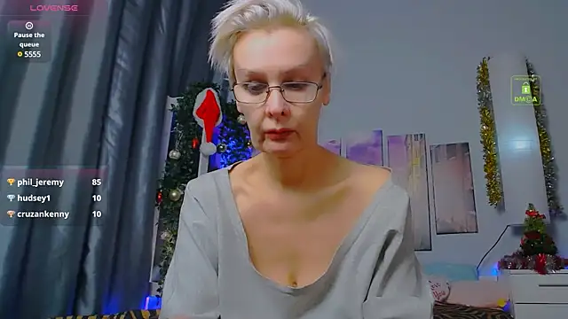 HelgaHimmell online show from 01-11-25, 02:20