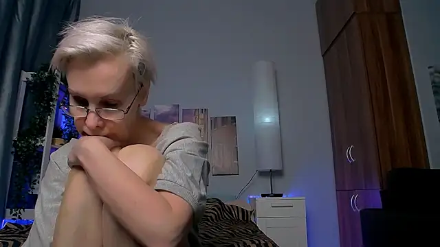 HelgaHimmell online show from 01-23-25, 07:00