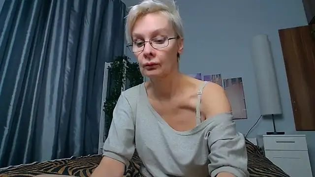 HelgaHimmell online show from 02-03-25, 07:18