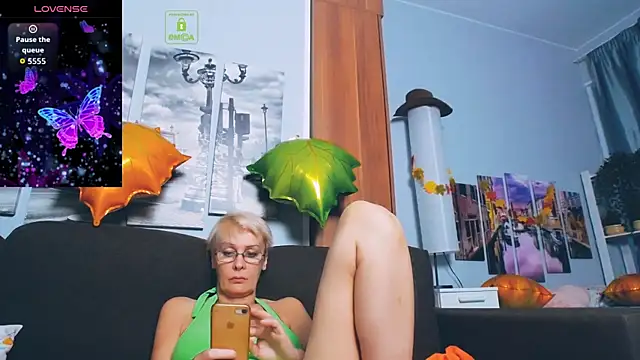 HelgaHimmell online show from 11-06-25, 12:06