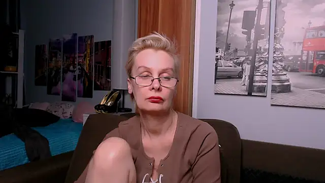 Snapshot of HelgaHimmell chatting on 04-29-26, 05:30 HelgaHimmell online show from 04-29-26, 05:30