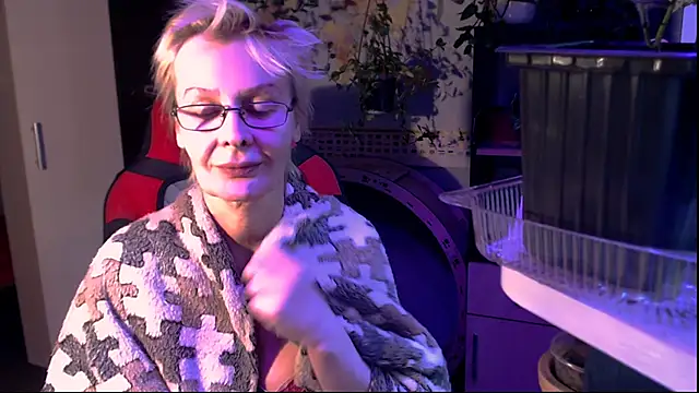 Snapshot of HelgaHimmell chatting on 05-27-26, 04:48 HelgaHimmell online show from 05-27-26, 04:48