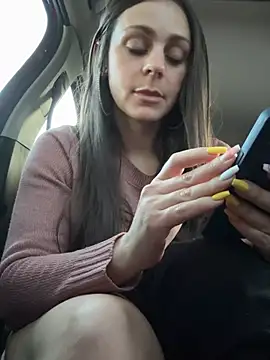 Snapshot of Loella-Rose chatting on 01-23-25, 04:04 Loella-Rose online show from 01-23-25, 04:04