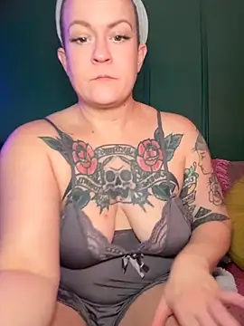 quinnmariexo online show from 06-03-26, 02:33